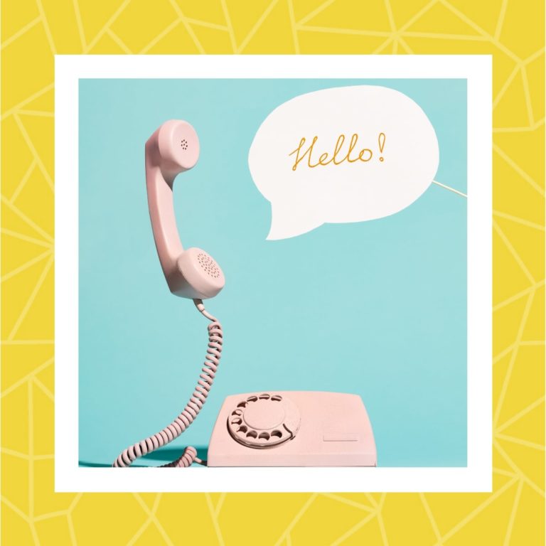 Bild zeigt ein Telefon und ein "Hello" in einer Sprechblase